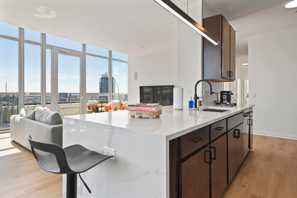 Group Stay 3 Penthouses in the Same Building
