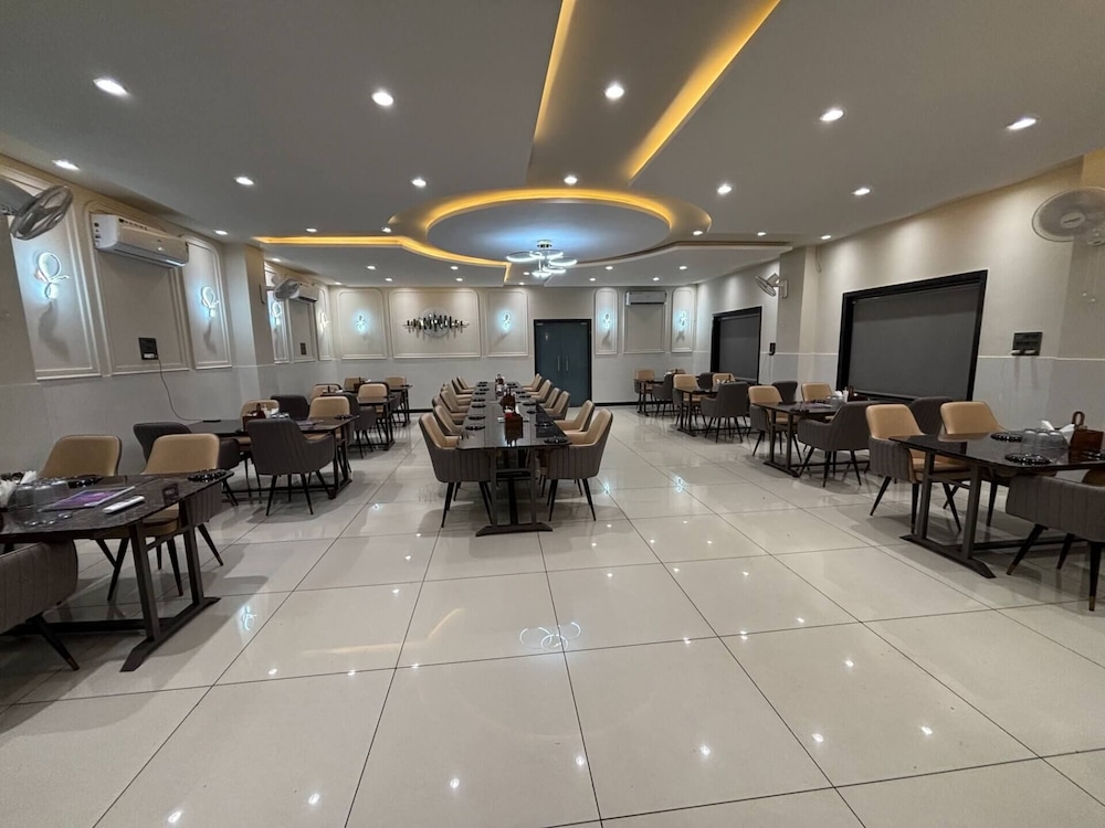 Hotel Sky Moon