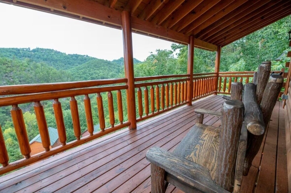 The Only Tenisee 4 Bedroom Cabin