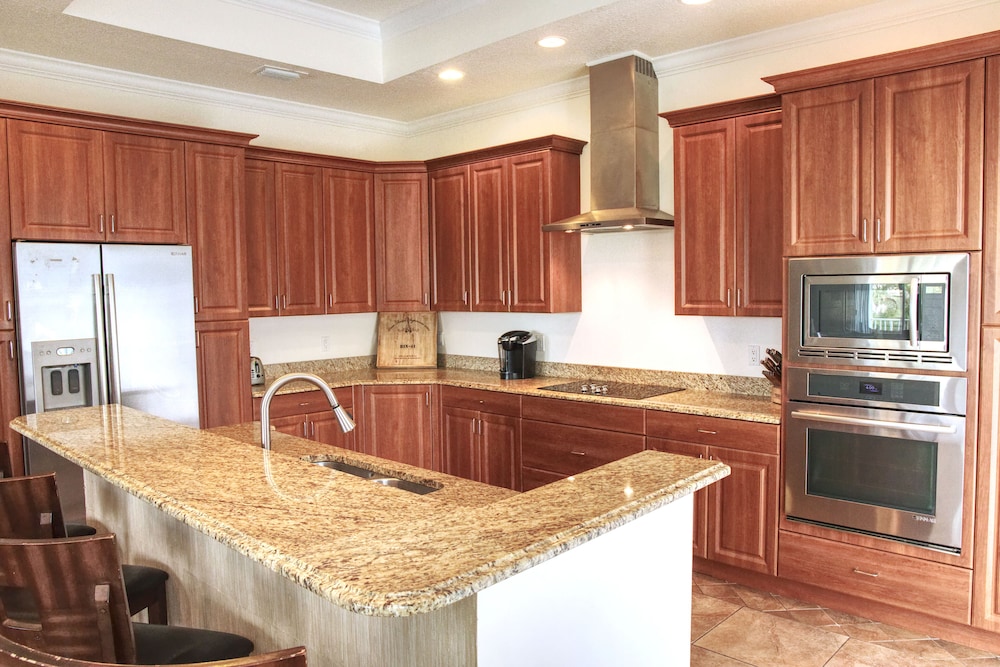 Prestigious 4 BR Getaway - Coronas Verde view 2