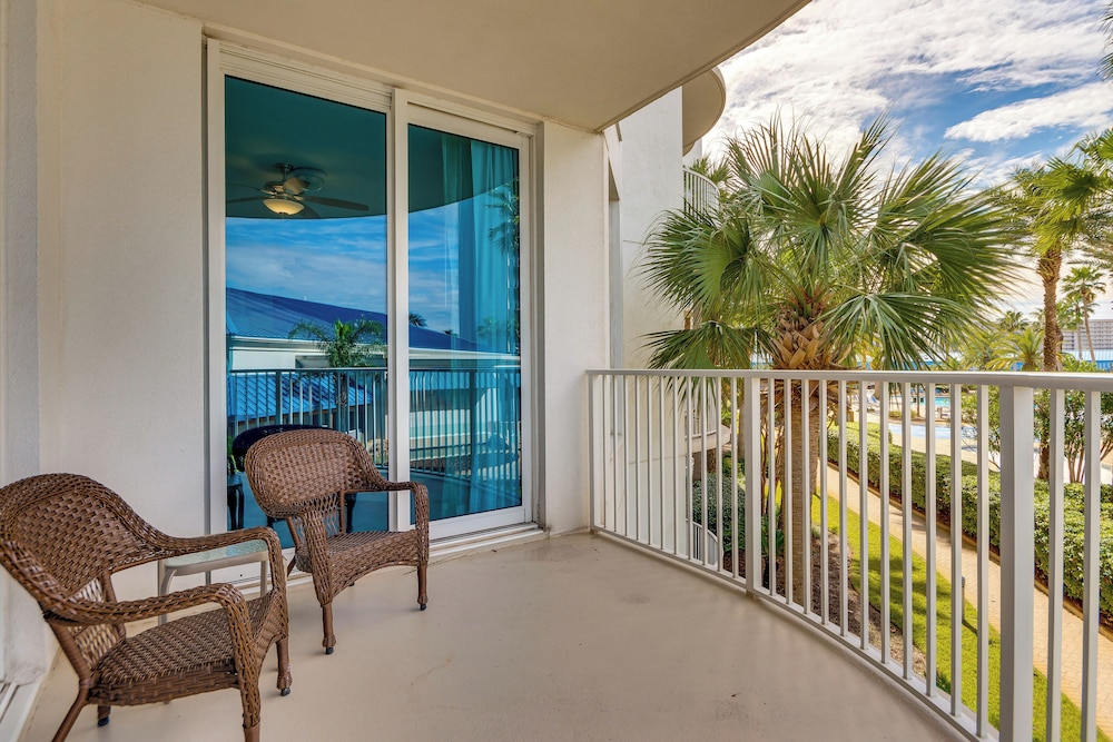 1 Mi to Henderson Beach: Condo w/ Resort Perks!