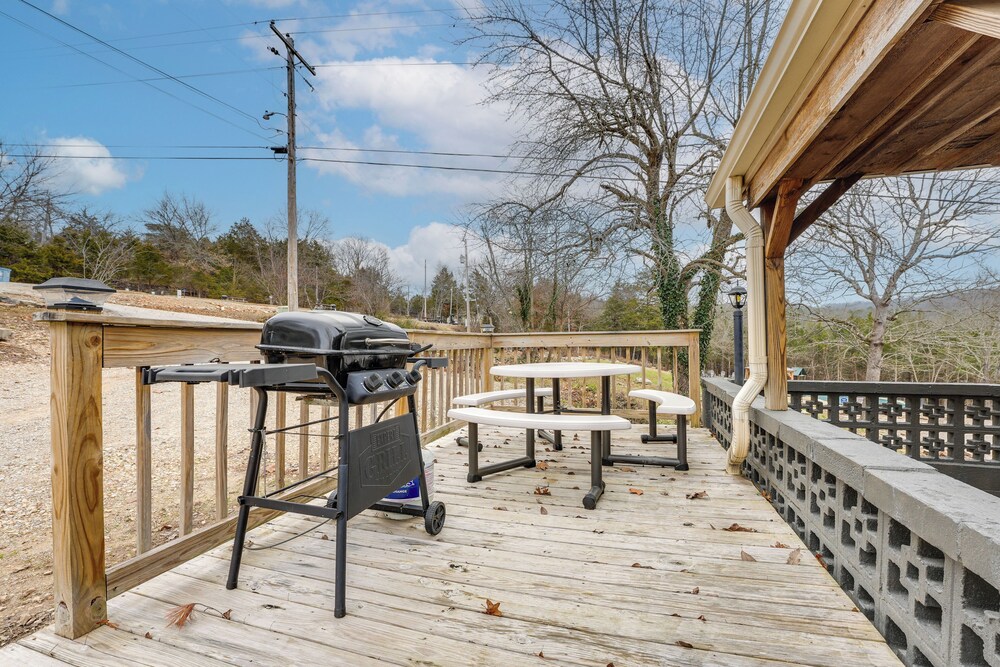 Hike, Boat, Fish & More: Table Rock Lake Cottage
