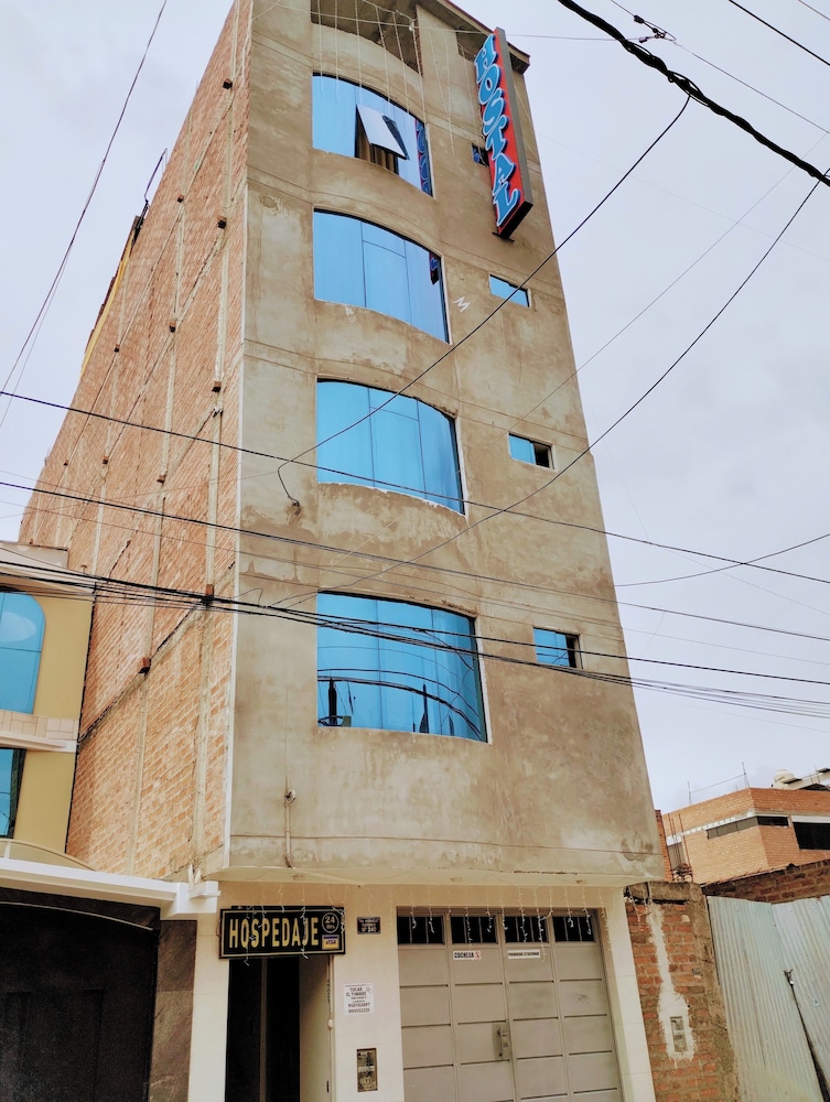 Hostal TOSCANO SUITES
