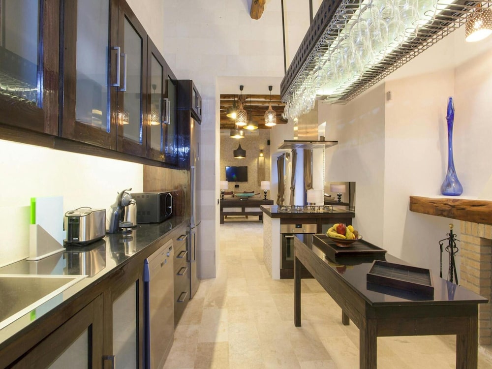 Holiday Home With Barbecue Space