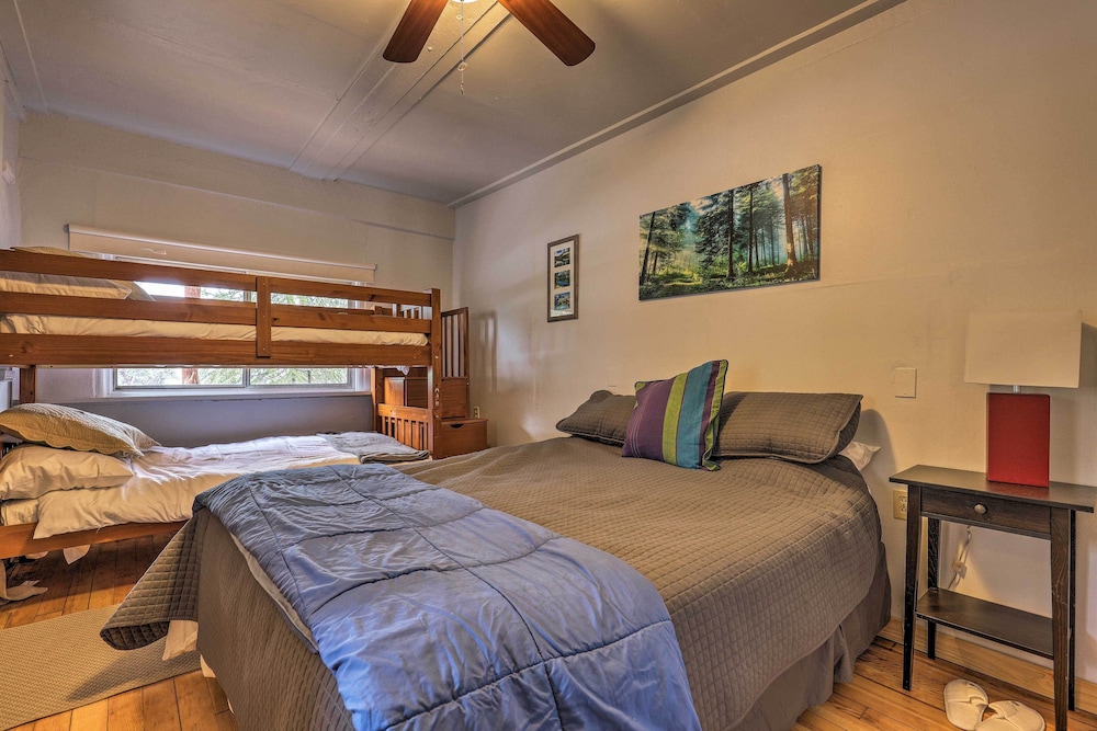 Three Rivers Vacations - Creekside Cabin 8 Mi to Kings Canyon National Park - Property Image 5