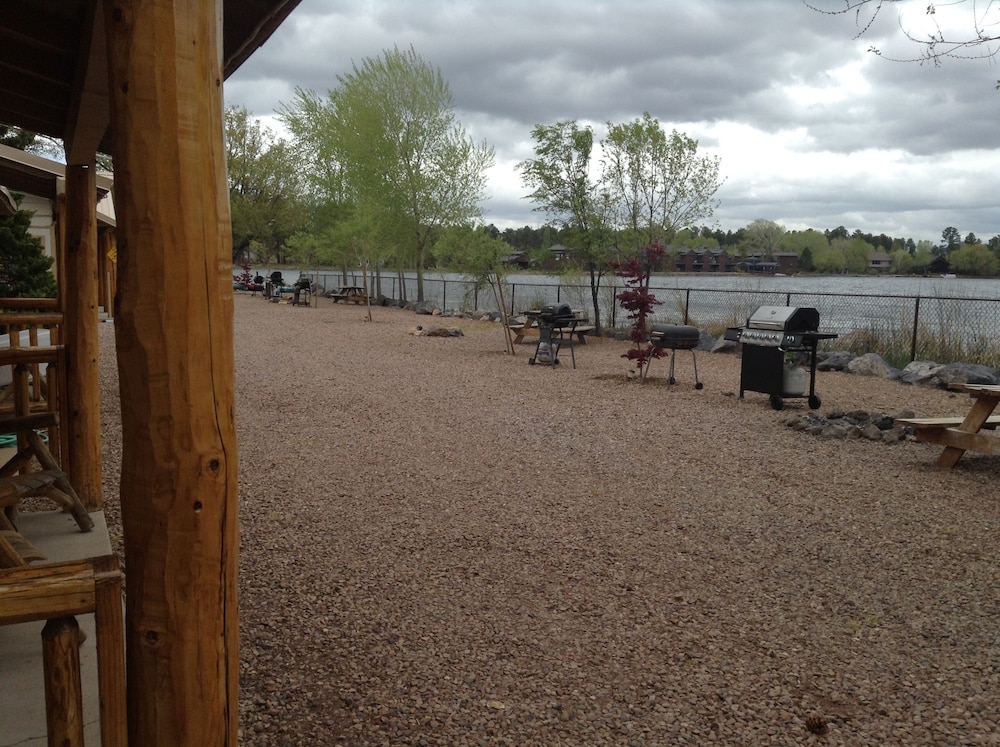 Rainbow's End Resort on Rainbow Lake