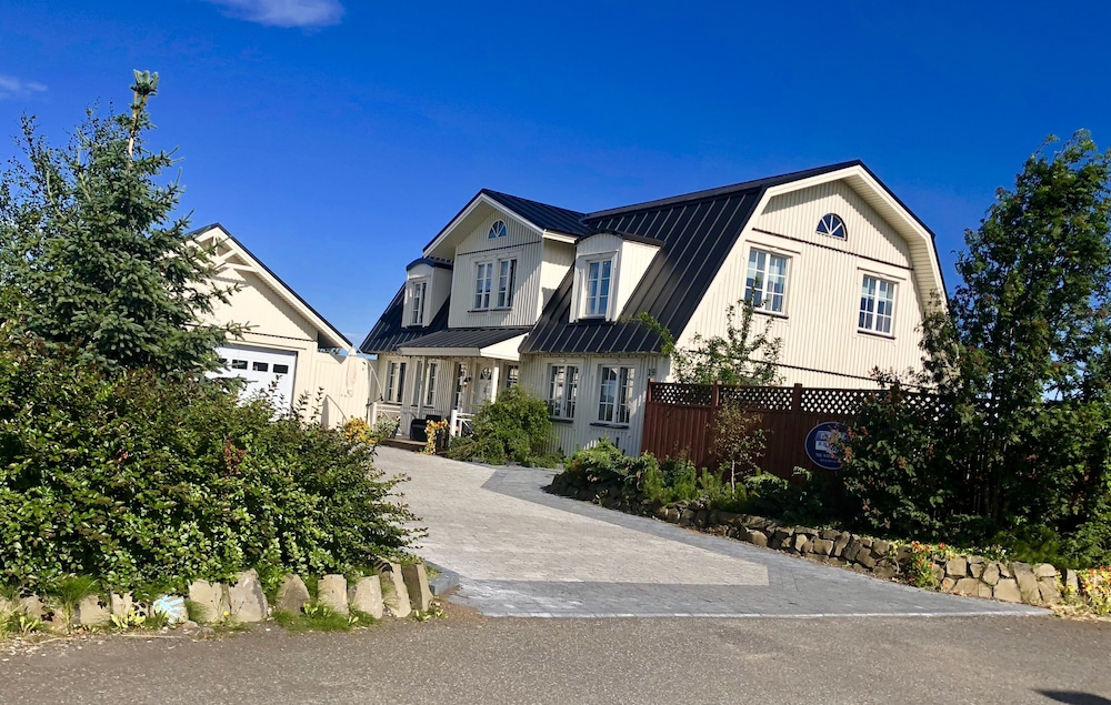 Hotel The White House - Image 1