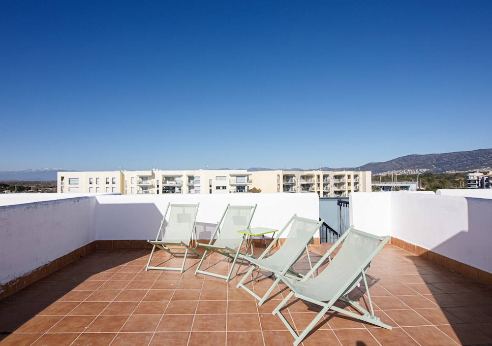 Beautiful Apartment With View