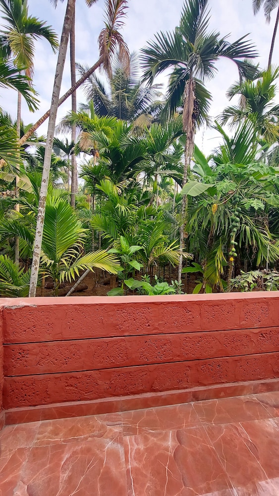 Soham Beach Resort, Diveagar