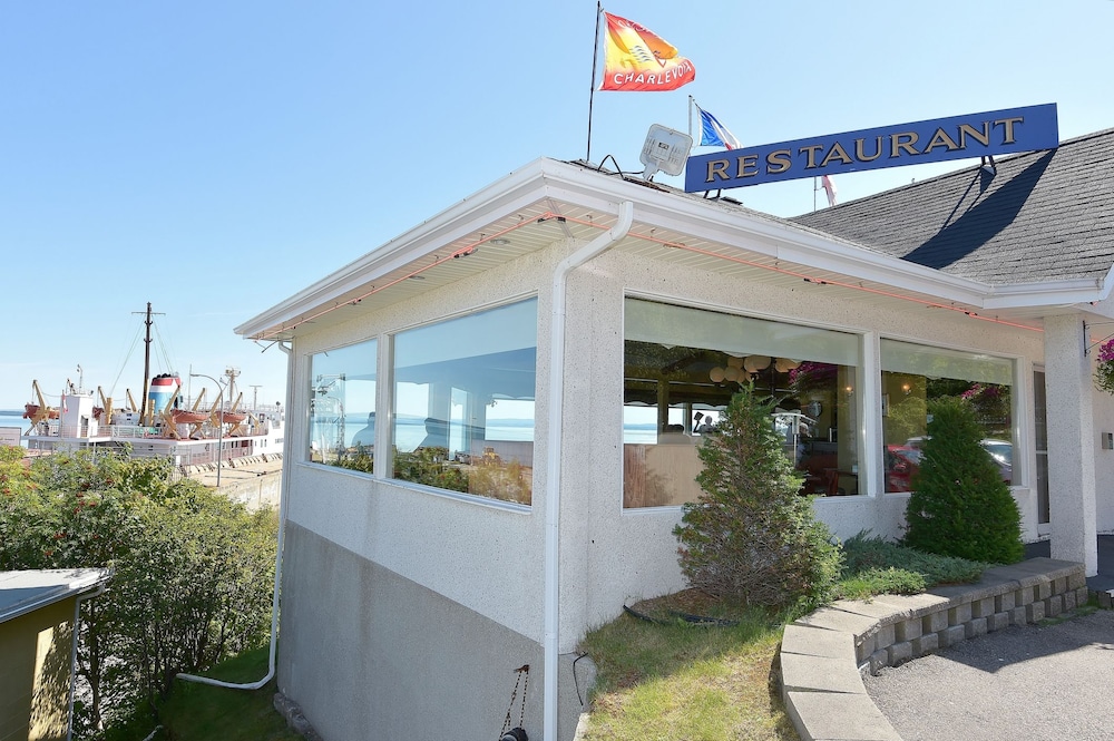 Motels Chalets Flots-Bleus