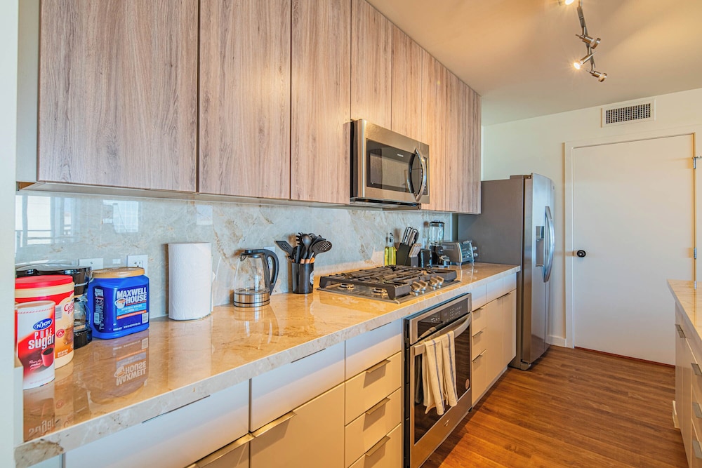 ROVE LIVING/KL - 44 Monroe