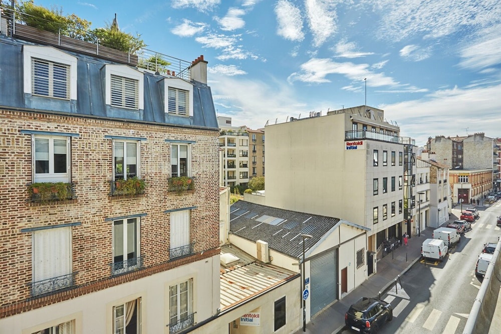 Apartment Boulogne Facing the 