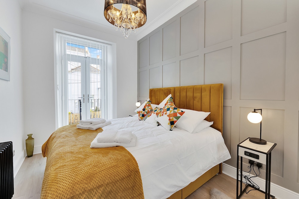 2 Bed - Hoe Heights by Smart Welcomes