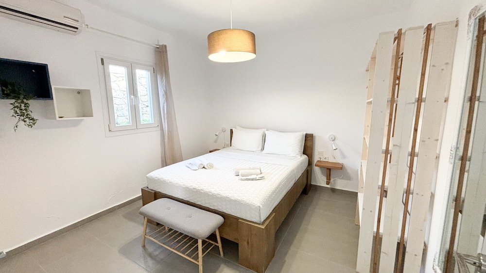 Amperian Mykonos Suites & Villas