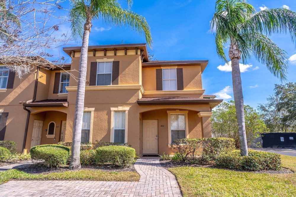 402 Regal Palms