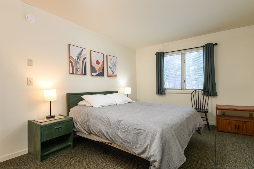 Glades 13 2 Bedroom Condo