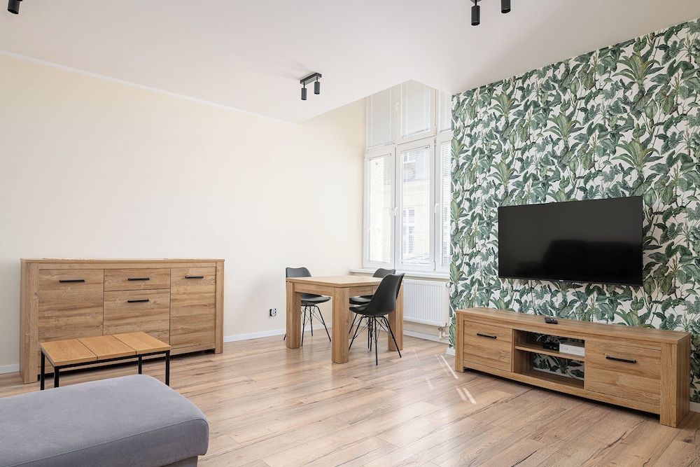 RentPlanet - Apartamenty Rewolucji 1905