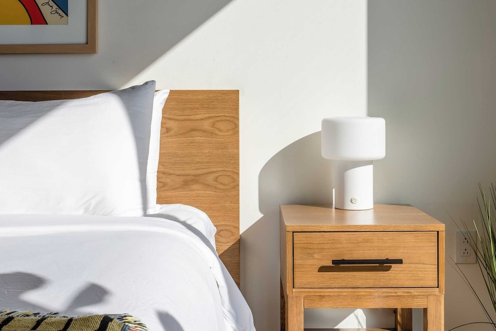 Sleeps 34! 11 Condos in New Austin High Rise w/ Rooftop Pool, Gym, Yoga Studio