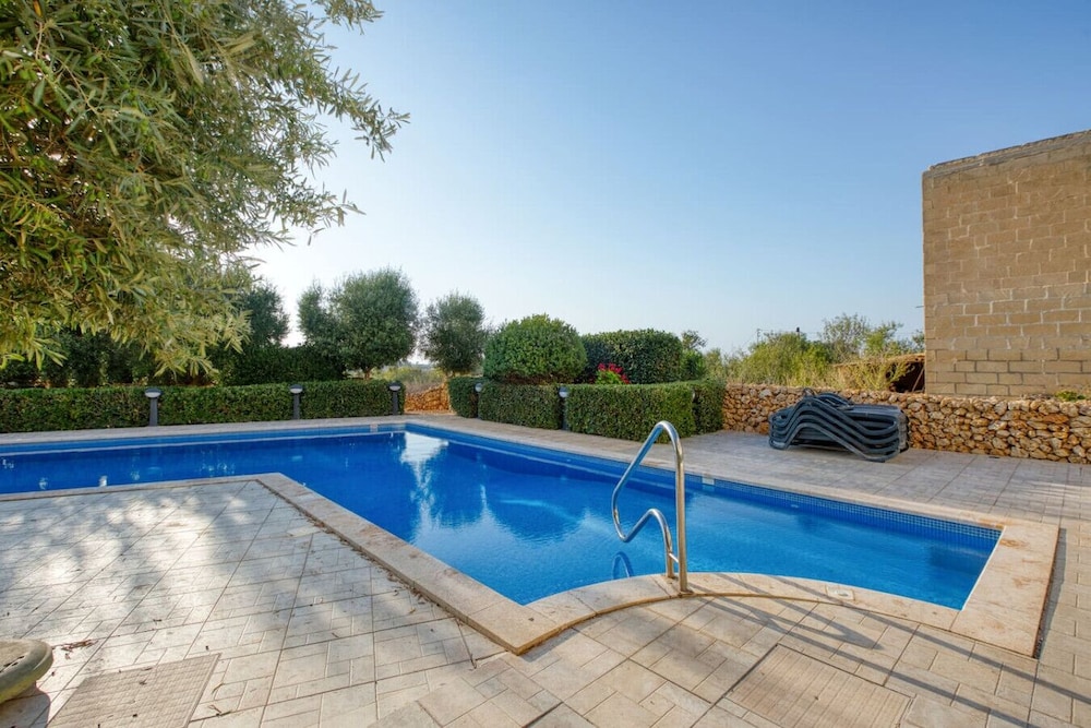The Dreamy Terrace Pool BBQ in Xag ra Gozo