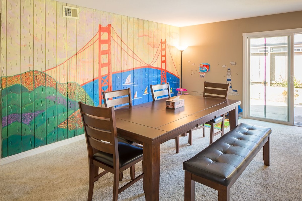 Newark Vacations - Sunny and Elegant Villa - Property Image 17