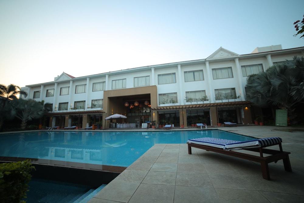 Kensville Golf and Country Club