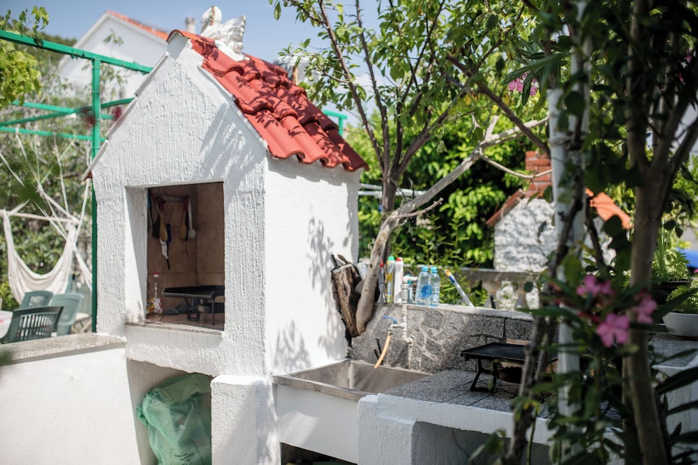 Rab Oasis Retreat - 3 Bedroom Apartment