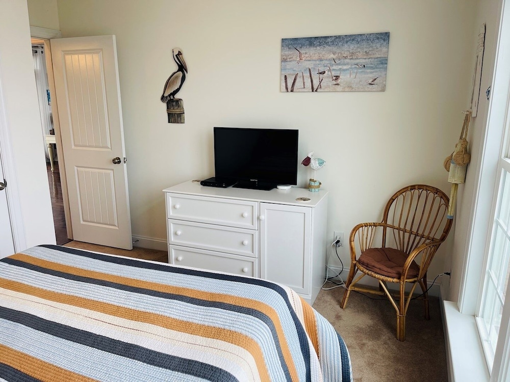 Compass Rose 4 Bedroom Home by RedAwning