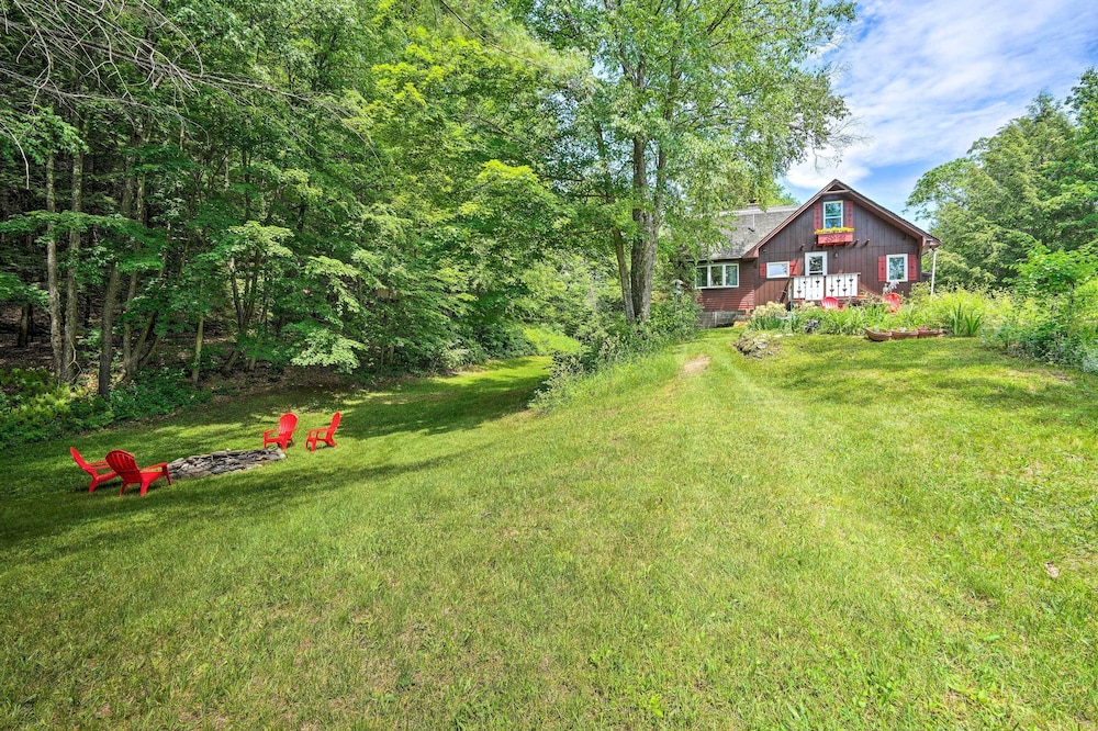Vibrant Putney Cabin w/ Fire Pit: Hike & Ski!