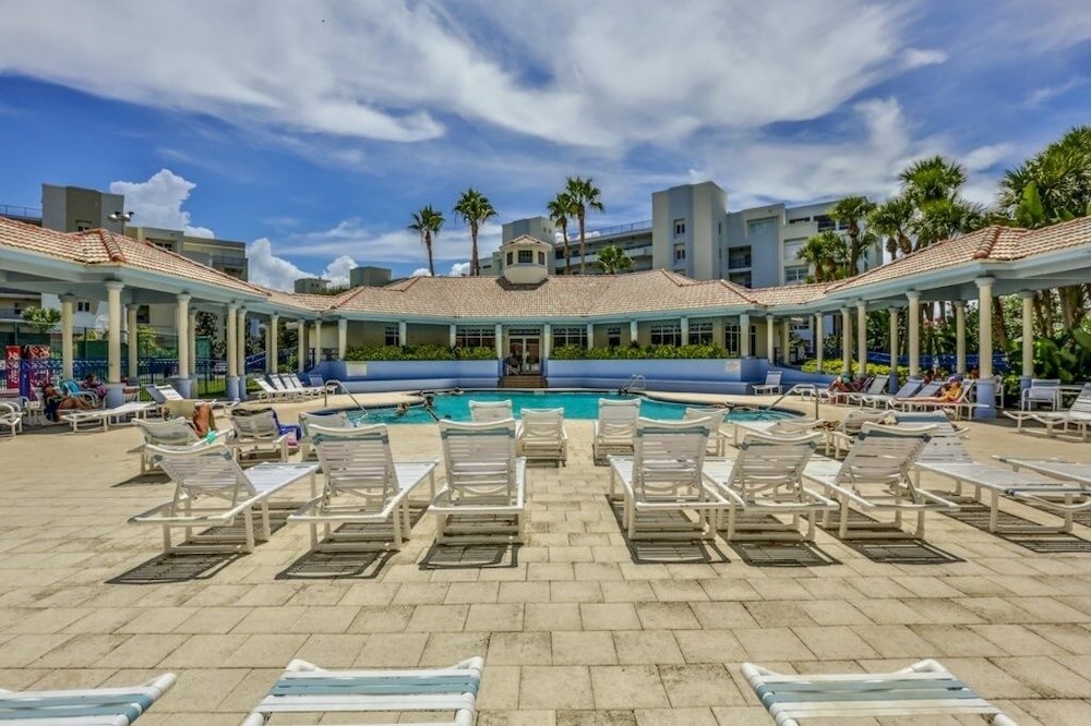 Kid Friendly Condo With Pool, Basketball, Bocce, Hot Tub, And More! 3 Bedroom Condo