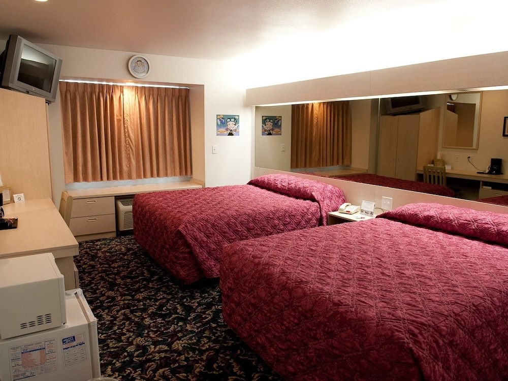 McAlester Vacations - Motel 6 McAlester, OK - South - Property Image 2