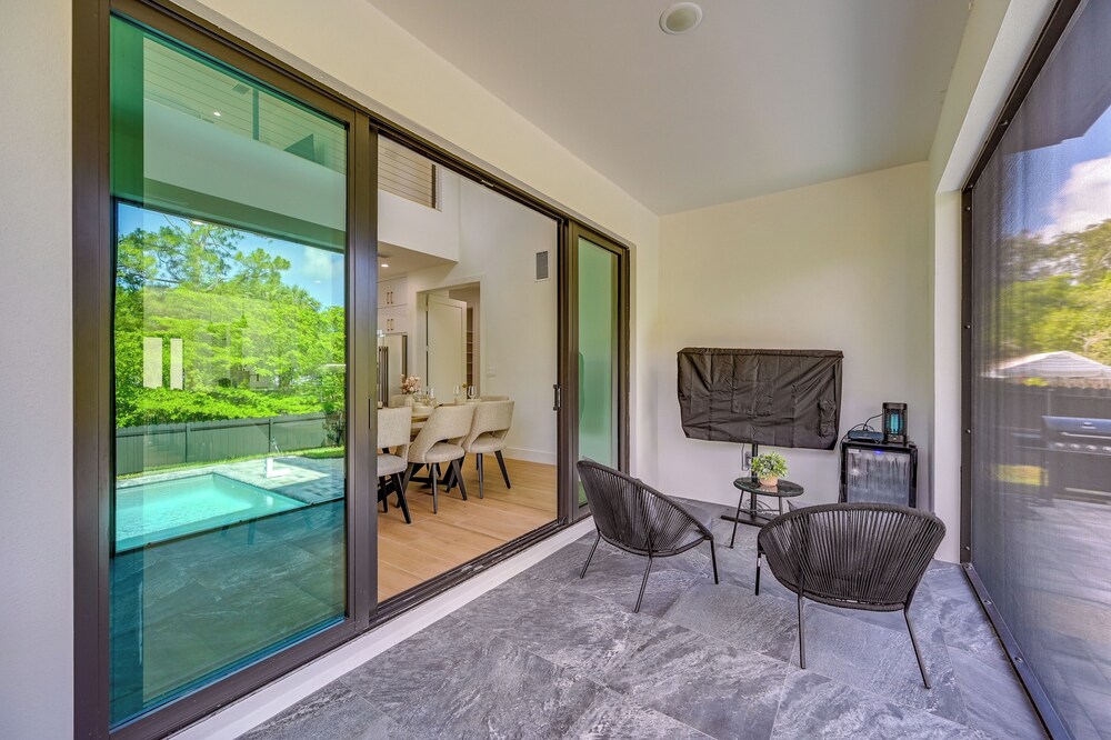 3 Mi to Naples Beach: Luxurious Home w/ Pool!