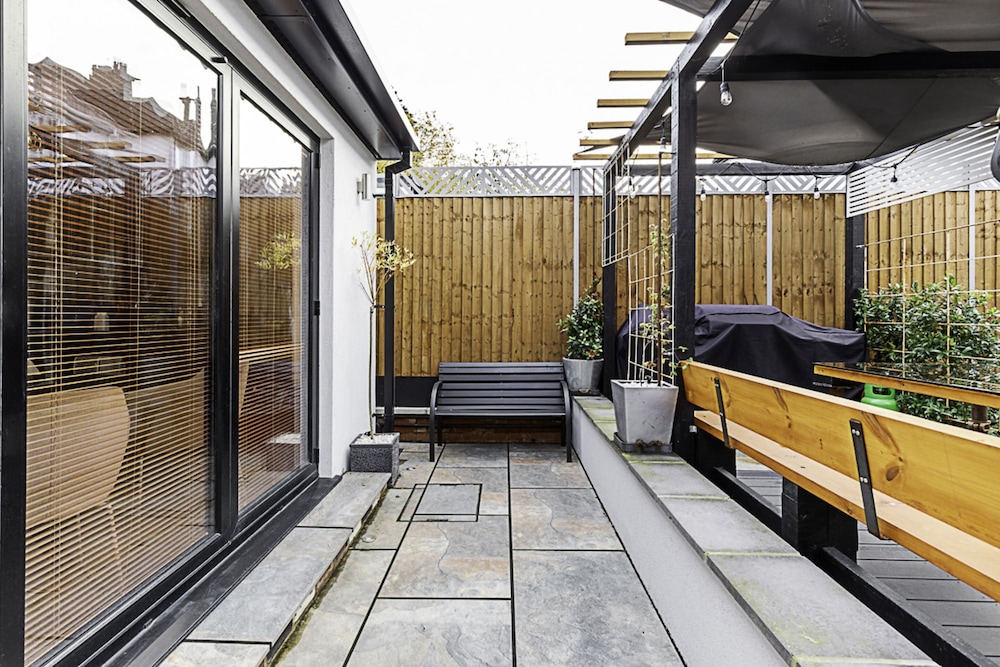 outdoor bbq area