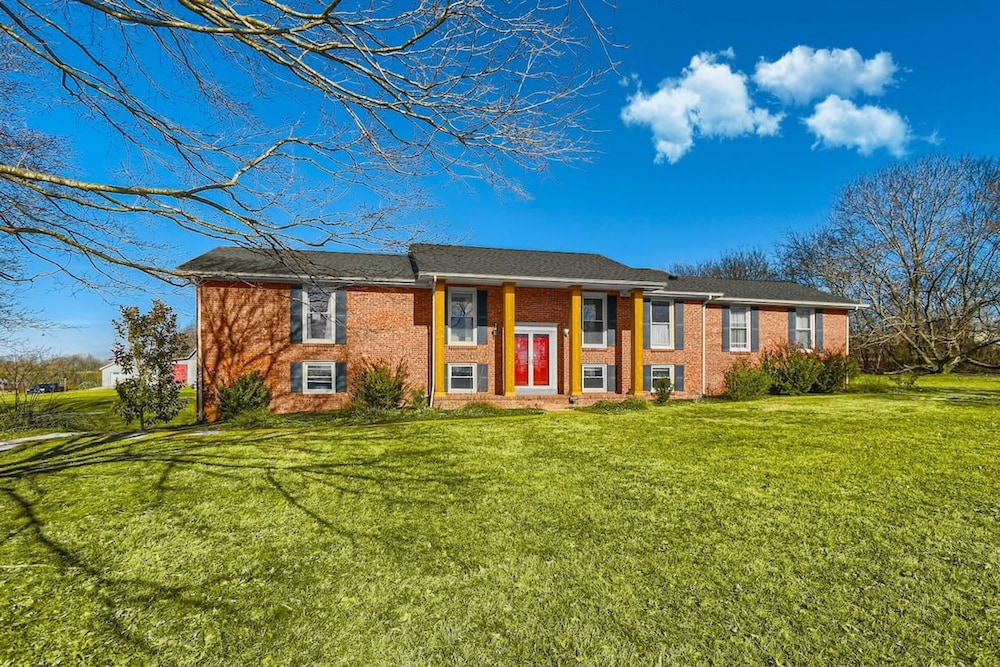 1 Country House Game Room BBQ Near Nashville TA