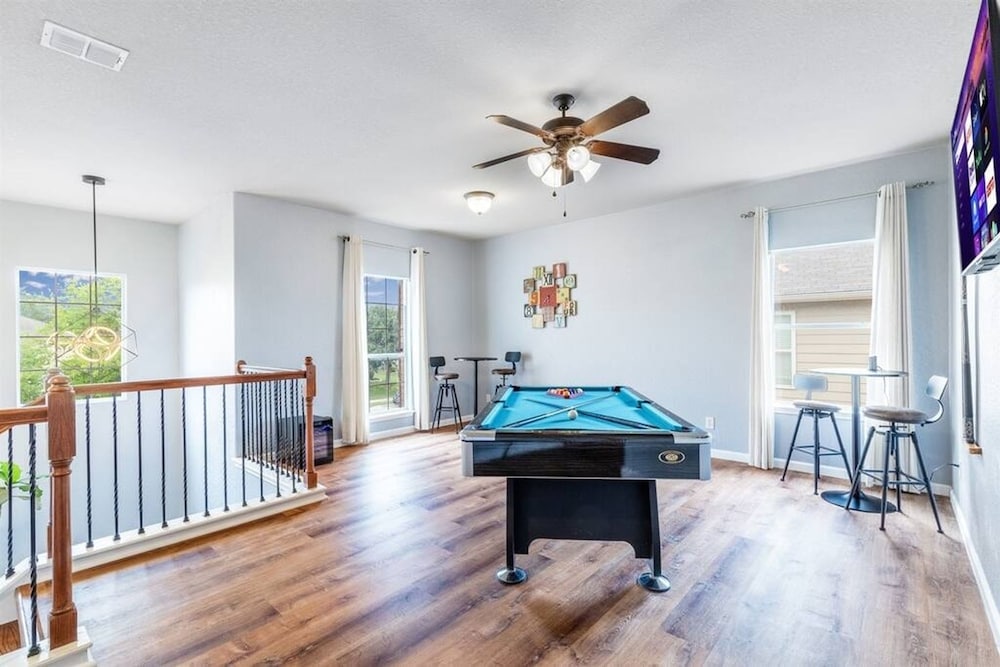 Serene Views Ideal For Long Stays Heated Pool