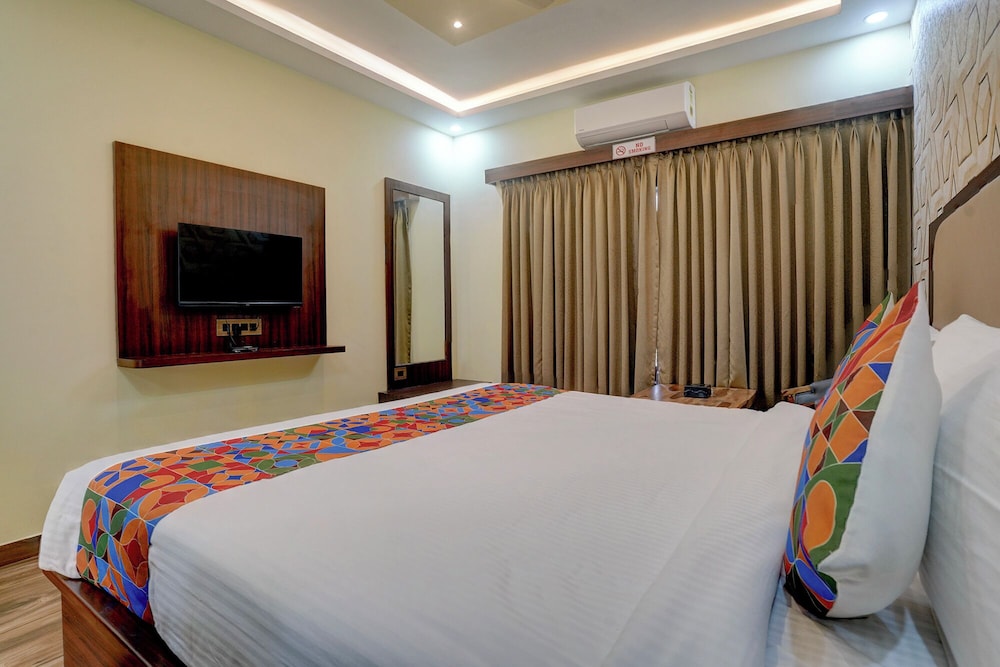 FabHotel Prime SN Blue