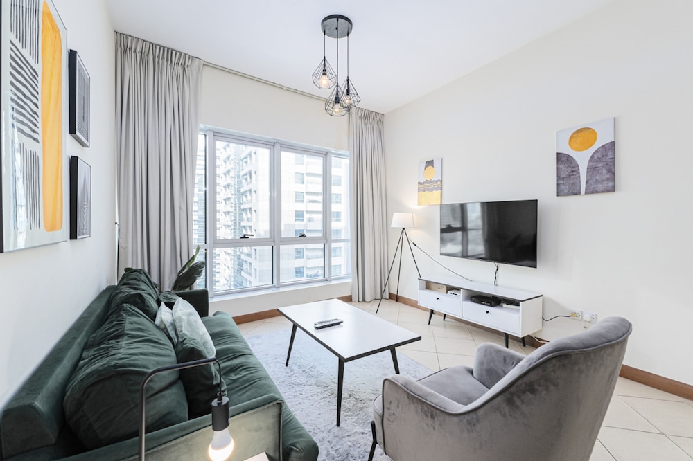 Marina Diamond 1 Short Stay
