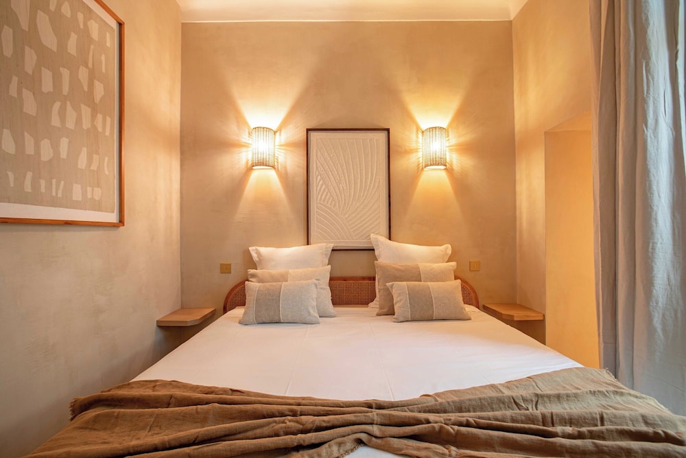 Magnificent apt - 2br/6p - Heart of Saint-tropez view 4
