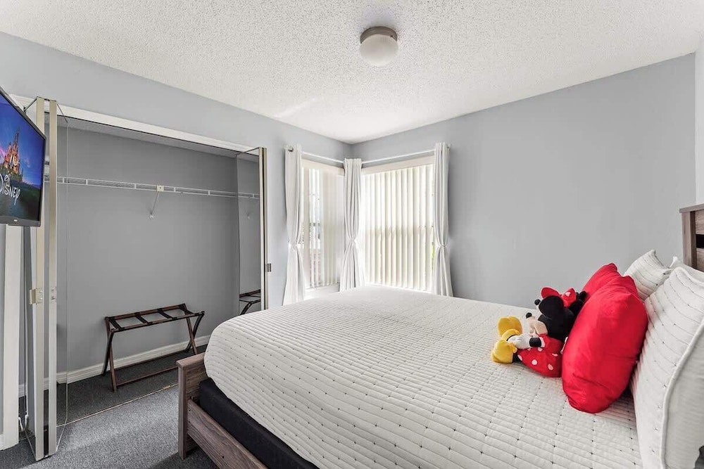 Enjoy Disney 3brs at Villas of Somerset