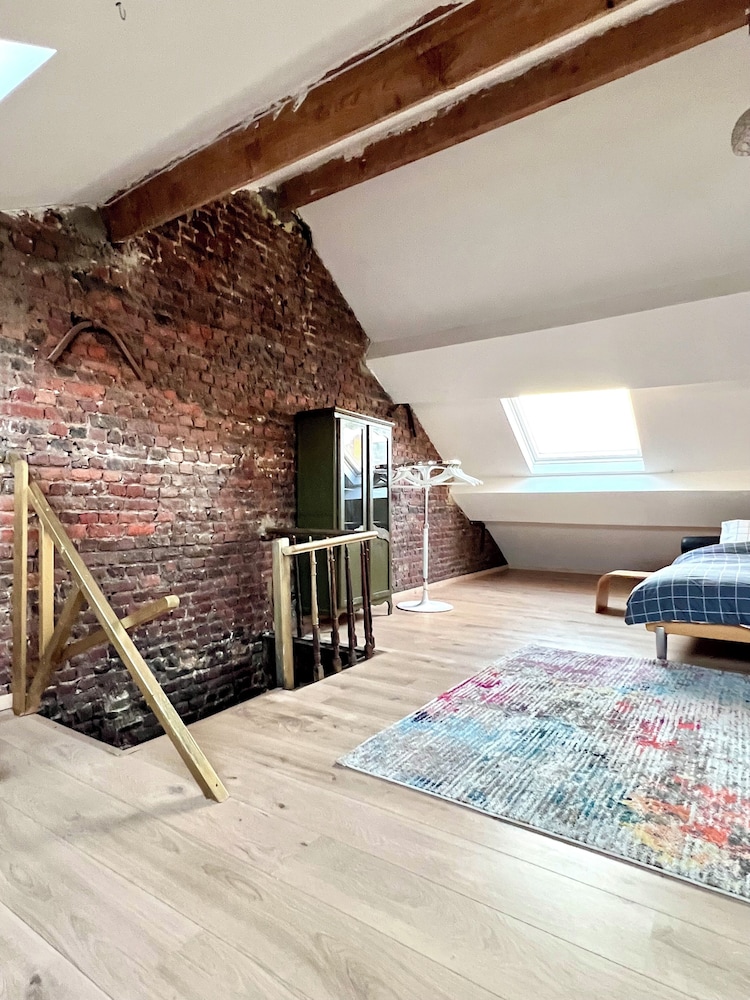 Spacious Family Apartment Midi
