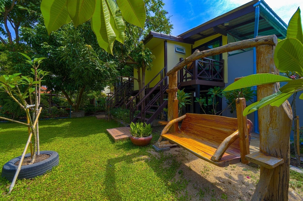 Fantastic Resort Near Town Location BS88