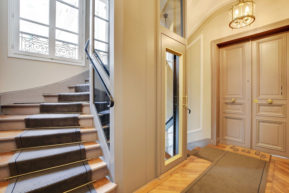 Charming Apartment - 1br/4p - Place Victor Hugo