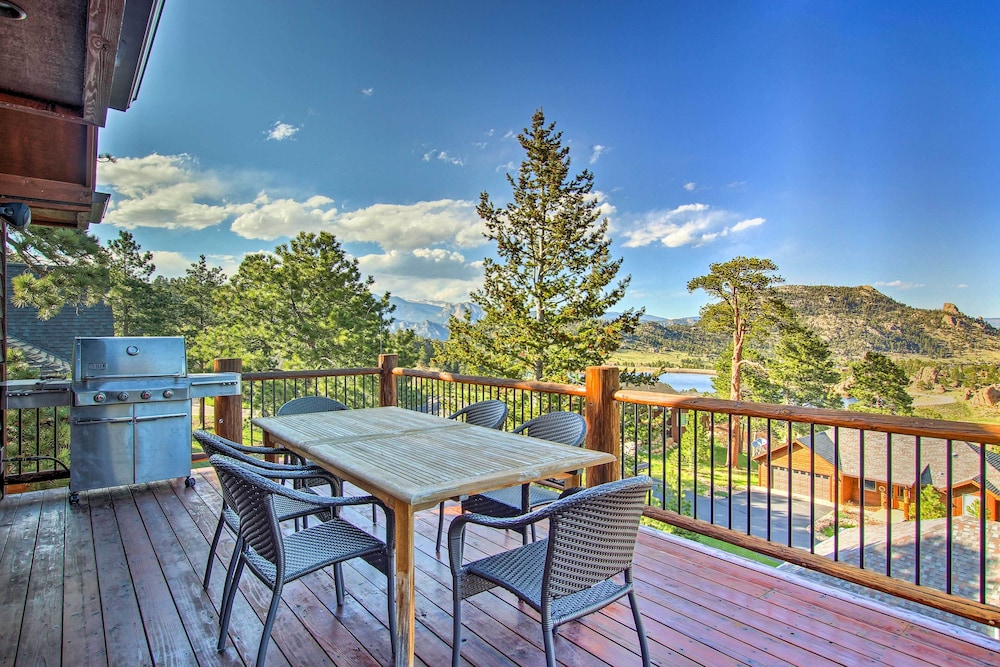 Lake & Mountain Views: Stunning Estes Park Home!