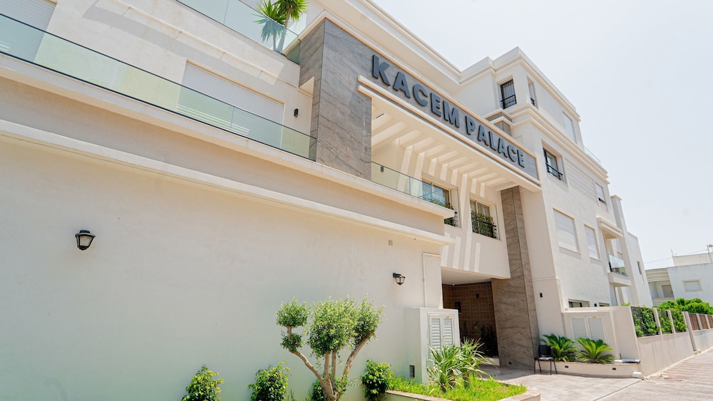 New Central and Luxury In Jardin de Carthage