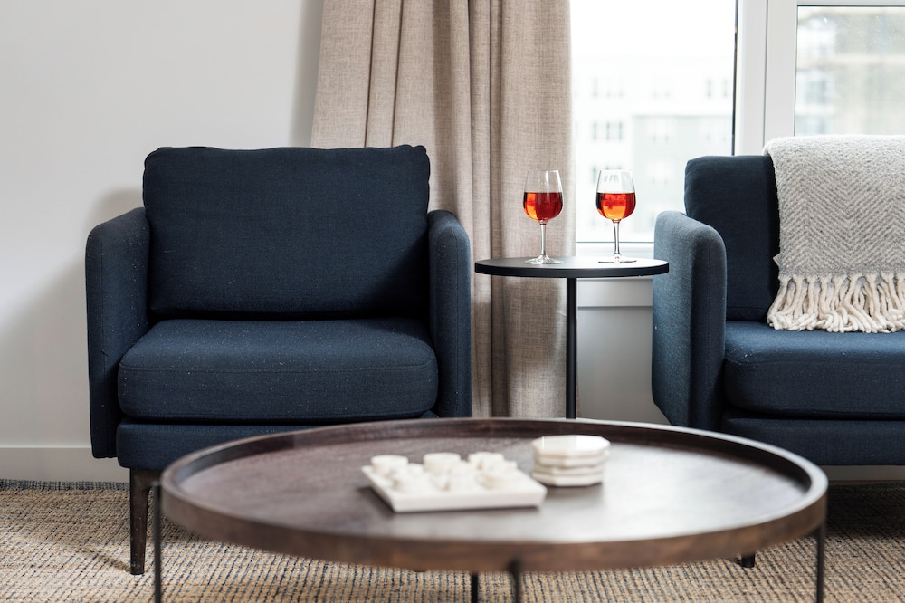 Luxury Apartments by Hyatus at Boston Everett