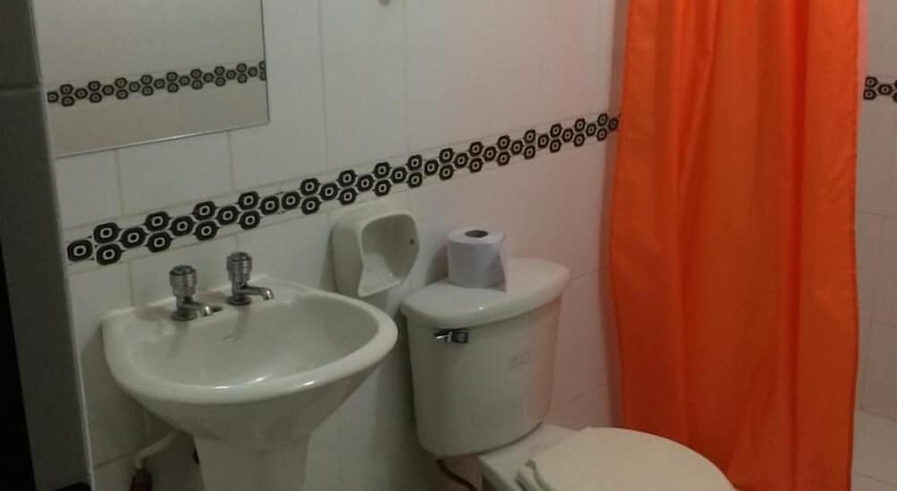 HOSTAL LOS UROS