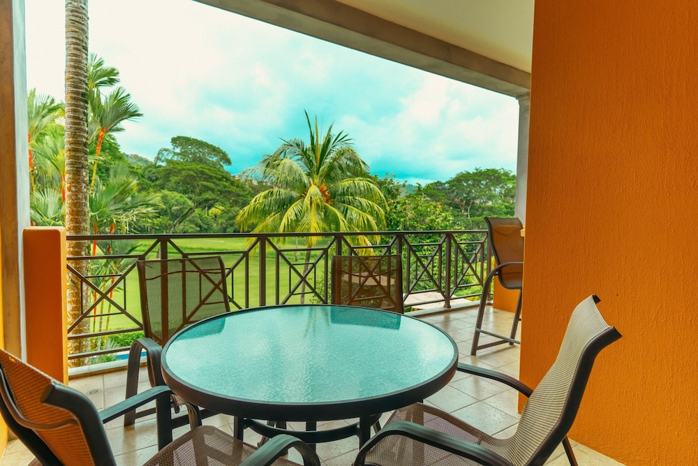 CR Luxury Veranda 7B 2 Bdrm