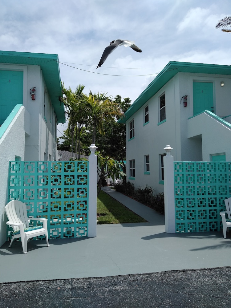Swashbuckler Motel