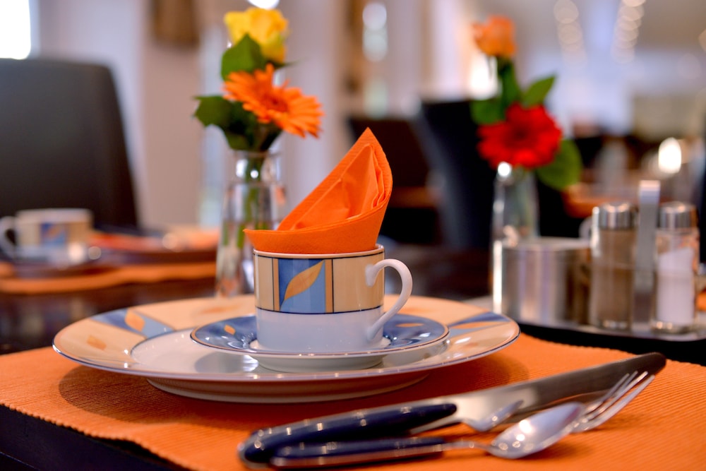 Alpha Hotel Garni - Property Image 2