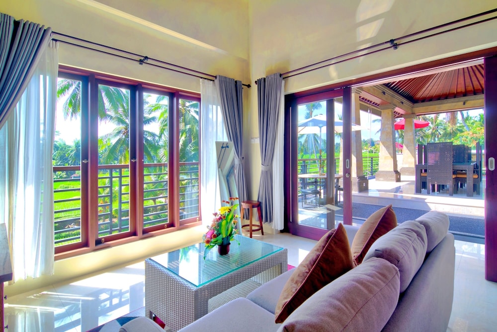 Sari Sasih Hillside By Reccoma