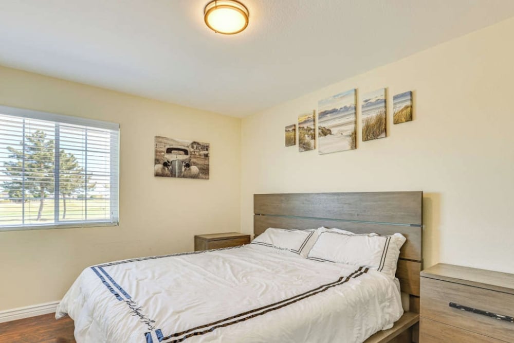 4BR Home w/ Private Pool, Patio & Grill